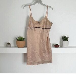 Morgan Taylor Cream Lace Chemise vintage